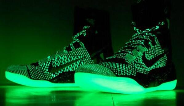 CustomNike tweet picture
