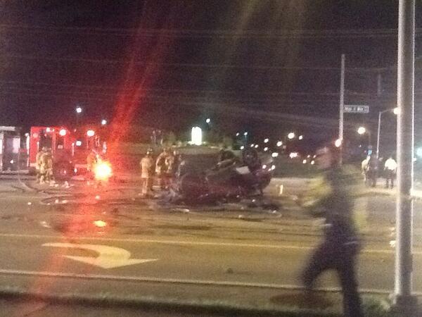 Flipped vehicle. Young child said to have head laceration. #LexingtonPoliceScanner