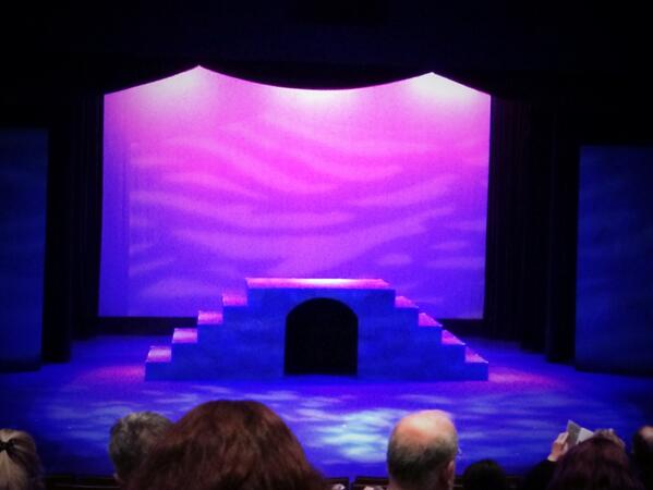 MegRosenburg's tweet photo. Catching Gobble Up Stories @CaltechPlayers tonight! http://t.co/0x7I2GjuSR