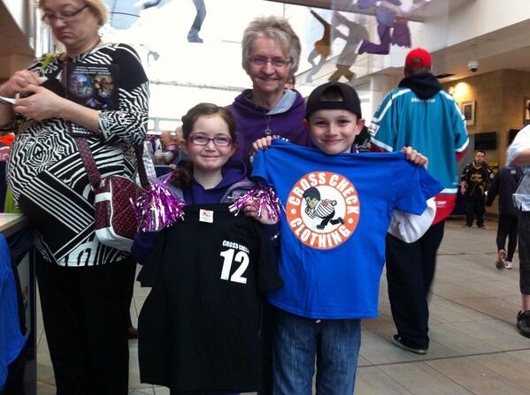 2 very happy winners of some cool <a href="/crosscheckuk/">Cross Check Clothing</a> T's. 
who's next? Find <a href="/SteelerGoalie94/">Neil Edwards</a> in the foyer to win.