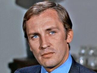 Happy Birthday to alien fighter Roy Thinnes, aka David Vincent of \The Invaders\, 76 today. 