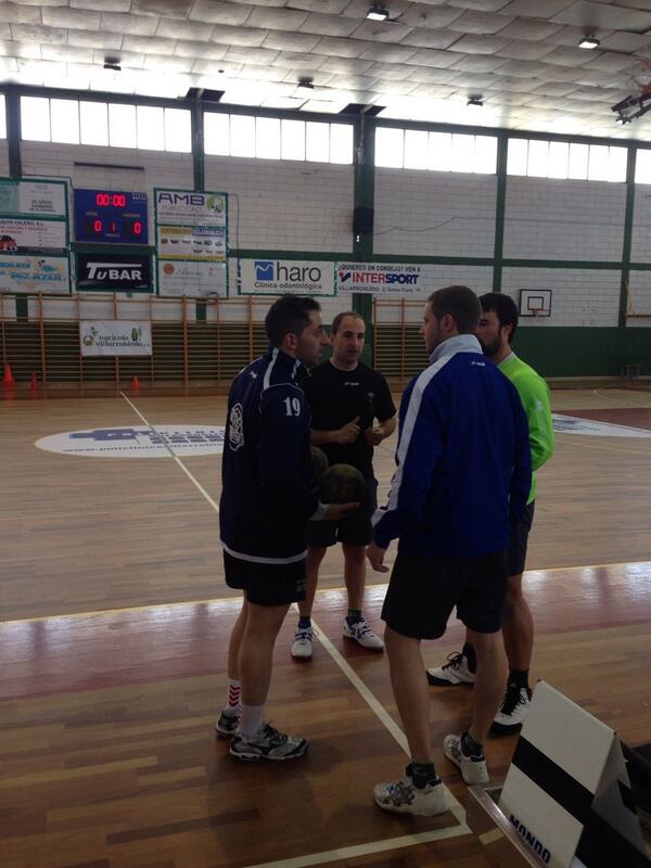 CABvdo's tweet photo. Hoy el capi es @gardu19. En breve comenzamos... http://t.co/oNDNdYRZgO