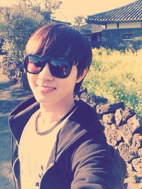 93LeeMinHo's tweet photo. 봄... ＼(^o^)／ http://t.co/GMLlRI6j9N