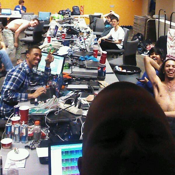 hackerleague's tweet image. Final push from #HackerValley. 3 hours left to get submissions in for @HackPSU   photo: @alfredSynysterG