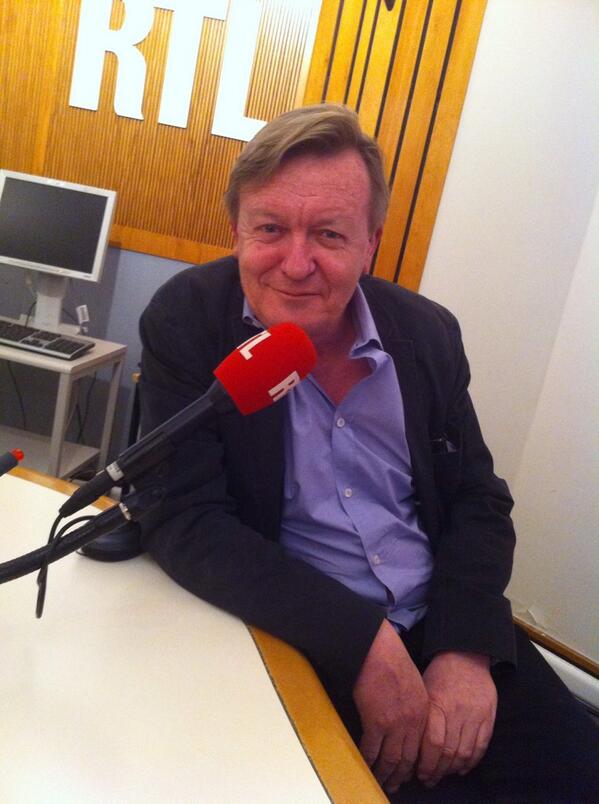 Bernard Lehut (@bernardlehut) on Twitter photo Jean Echenoz à 12h50 dans #LesLivresOntLaParole sur <a href="/RTLFrance/">RTL France</a> pour "Caprice de la Reine" <a href="/EdeMinuit/">Éditions de Minuit</a> #style Jean Echenoz à 12h50 dans #LesLivresOntLaParole sur <a href="/RTLFrance/">RTL France</a> pour "Caprice de la Reine" <a href="/EdeMinuit/">Éditions de Minuit</a> #style