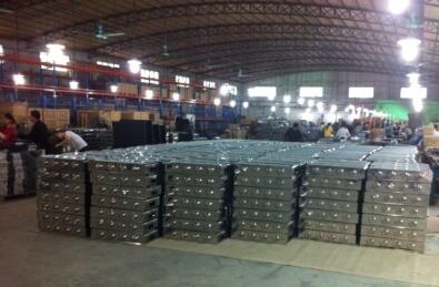 CookEquipment's tweet image. Mass producing the gas griddles for Europe (4 burner)