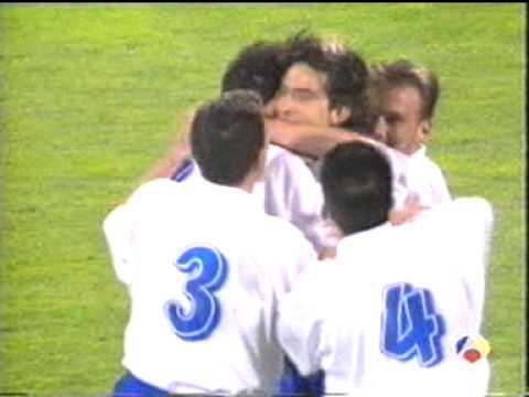 Seulk90's tweet photo. @LaLigaenDirecto: Hoy hace 19 años, el Zaragoza endosaba un 3-0 al Chelsea http://t.co/J4eCZxqs0f @diegovicente_