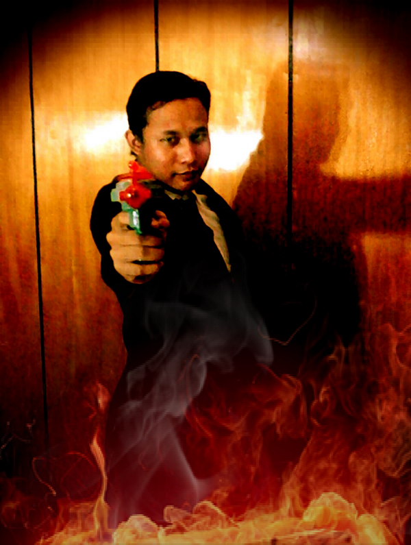 aditya_aswin's tweet photo. @smartfrenworld @THERAIDMOVIE pistolnya pake mainan, klo pake asli takut ntar ditangkap polisi #SFSmartMovie http://t.co/TMlyNsdnL3