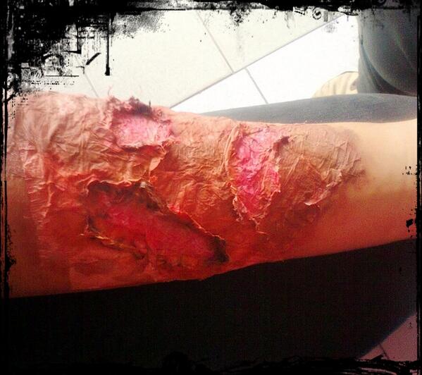 eivannyllascha's tweet image. #myart #makeupeffect #yeayyy #done #loveit