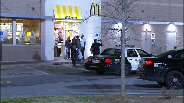 wsbtv's tweet photo. McDonald's employee shot while taking out trash http://t.co/Rmg2rRojWi #wsbtv http://t.co/MtYsrcnEYE