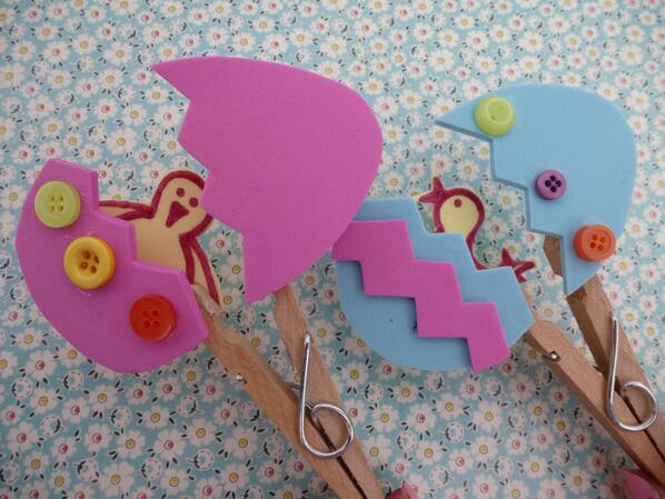 Netmums's tweet photo. A cracking good Easter craft for kids #easter http://t.co/OFss8zl3vB http://t.co/Eca9Rz5Fh1