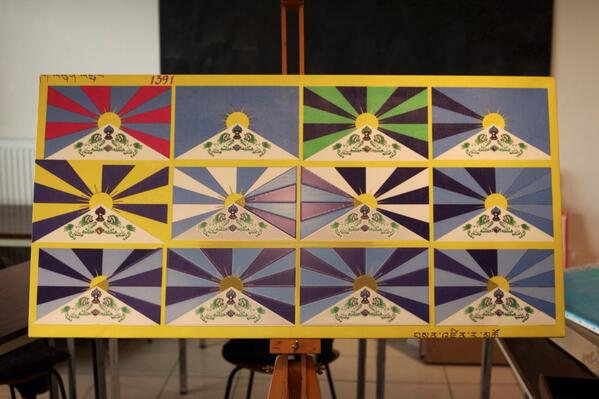 Lasectiondor's tweet photo. Chloé Suvy : "Dala"
1,50X50cm La Défense : Atelier la Section d'Or. http://t.co/7Dc72Uz9UJ