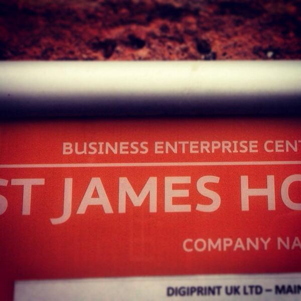 TotalMediaSol's tweet image. Working on a weekend ! #work #meetings #networking #officespace