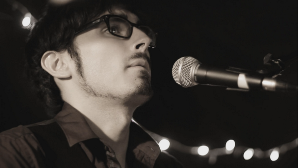 AcousticAttack's tweet photo. @AcousticAttack et @Talkindumbs sur tout en live acoustique ? C'est dans une semaine sur leur premier album ! http://t.co/d0MuSFRhQ9