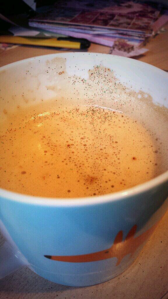 HandmadeByHan's tweet image. Got glitter in my cappuccino #craftingproblems