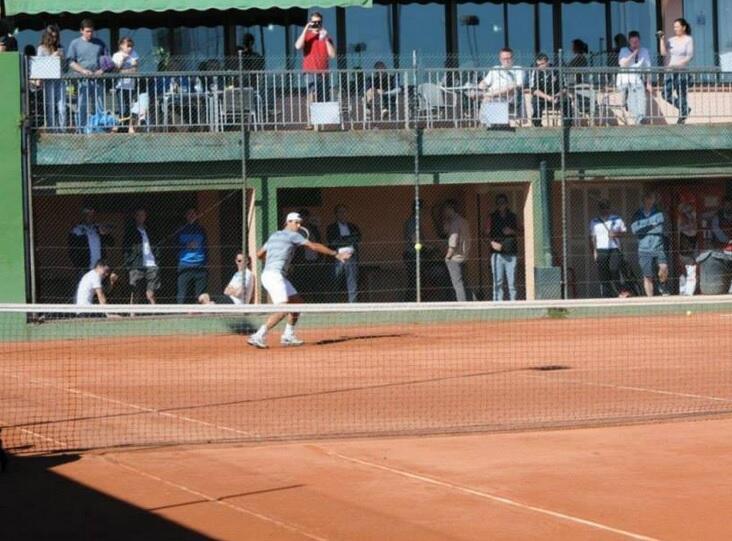 BkjHrOTCEAIYUX3.jpg:large