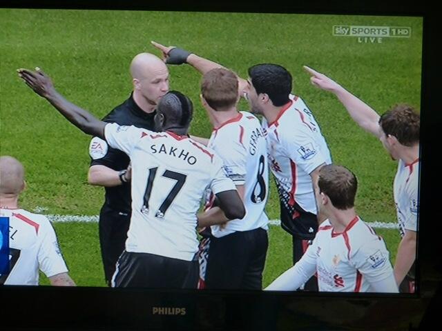 BkjSonACIAEYqCk.jpg:large