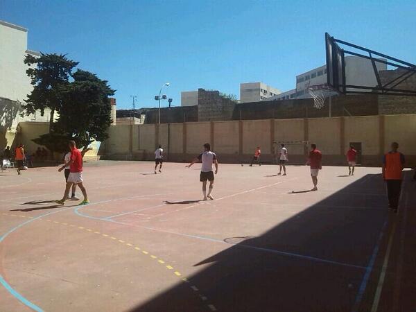 EducadorCeuta's tweet photo. Cerramos el fin de semana con la paella en el Cielo, gracias a los participantes. Ganador del torneo: Empire Sala http://t.co/EDZcKWJHBP