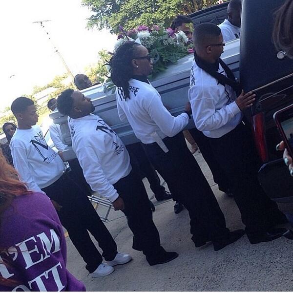 toridamon's tweet image. I know the feeling , last time seeing ya dawg was in a casket that shit fucked me up #RipScott🙏 miss you nigga