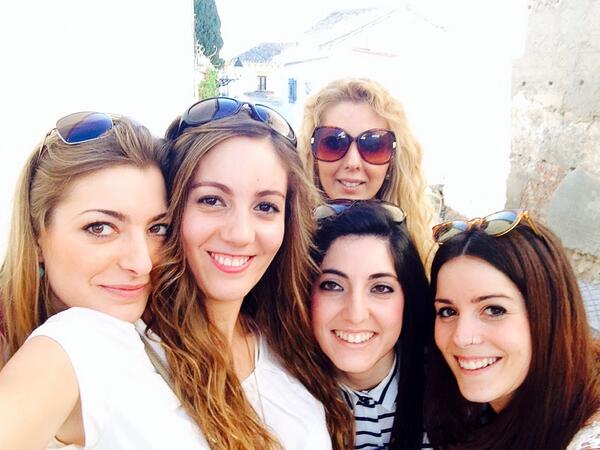 cristi_mm's tweet photo. #selfie @isa_fdezquiles @rubiafisio #albahicin http://t.co/Cb94LGMxJG