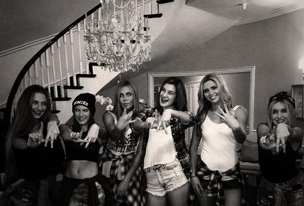 mari_Santiago20's tweet image. @chrissylupe @DefinitelyBri