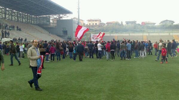AlessiaSacchett's tweet photo. @Teramo_Calcio http://t.co/si1MVpQI9F
