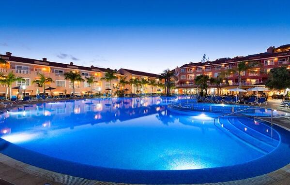 joemortimer1's tweet image. 30 days left!! @MissABainbridge