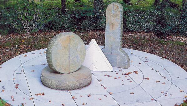 QuestGallery's tweet image. #michaelkenny &apos;In Secrecy and Solitude&apos; #sculpture at #goodwood sculpture park. See his collection @QuestGallery!