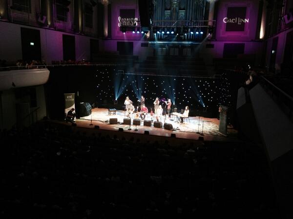 Na hÓgánaigh, Baile An Bhóthair, Co.Á.C. ar an ardán ag #siansa