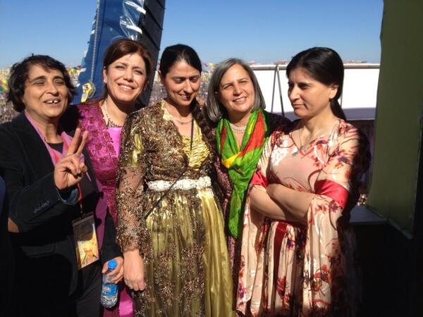 meraldanis's tweet photo. Newroz...
@Feleknasuca @bdpkisanak http://t.co/x0cO3kx1JS