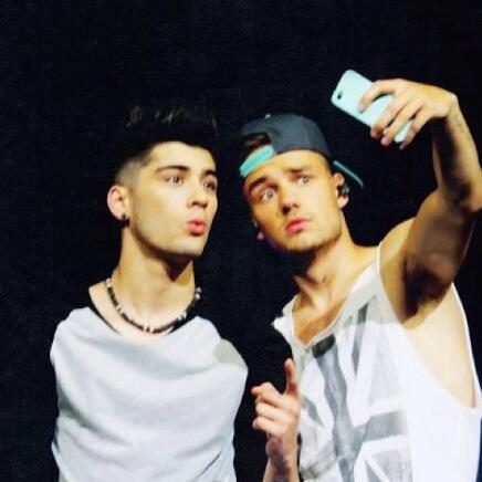 #ZiamSelfie