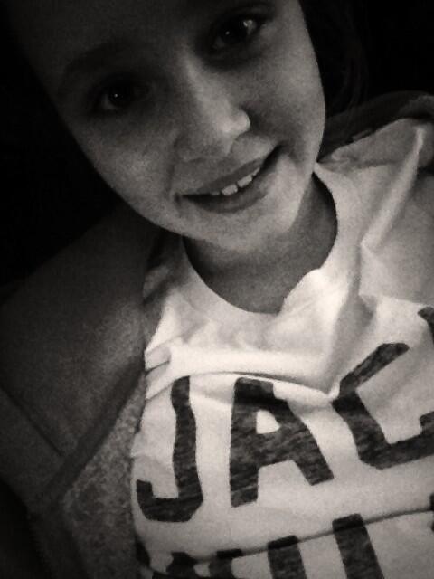 caseyl_jackson's tweet photo. Watching spongebob💕 love it✌️💗😋 http://t.co/pnMUwmc14K