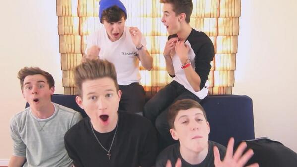 gyumisoo's tweet image. Why #asko2l are always my fave videos of the guys like it gives me a big smile