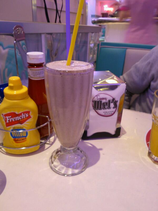 evaaamolina's tweet photo. Tanto gimnasio para luego esto...@gonza_48 http://t.co/UbVFiNvnZR