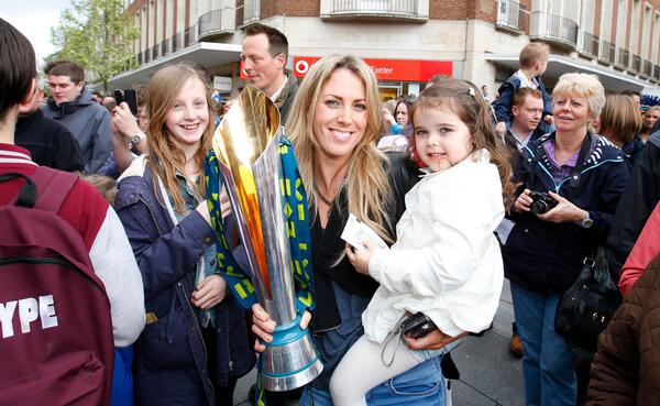 ExeterChiefs's tweet image. One for @philldollman and @2lozza2 from yesterday's Cup Parade with the @ExeterChiefs