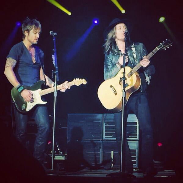 KeithUrban's tweet image. Ain't nothin like singin a song with the writer - #RaiseEmUp with my pal Jaren Johnston - KU