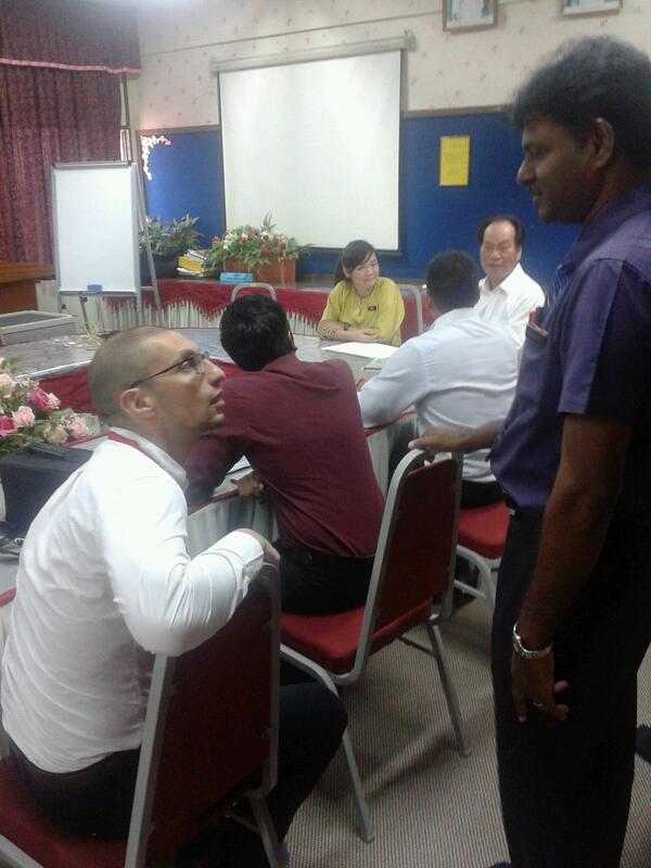 Boss_ChilliPadi's tweet photo. Matt meeting Mr. Ravi the SBM as Yi Yi and Dato' Isaac Lugun! #TFMweek starts! http://t.co/q4vtDPVi3D