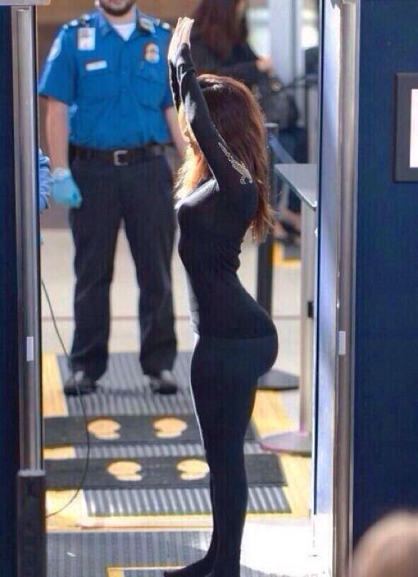 BootyBusiness's tweet image. RT if She needs to be Patted Down