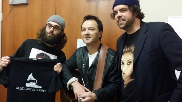 BlueCapeSession's tweet photo. Look! A @TheTownHeroes sandwich! @JimmyRankin #ECMA2014 http://t.co/NuZmqAd0Lv