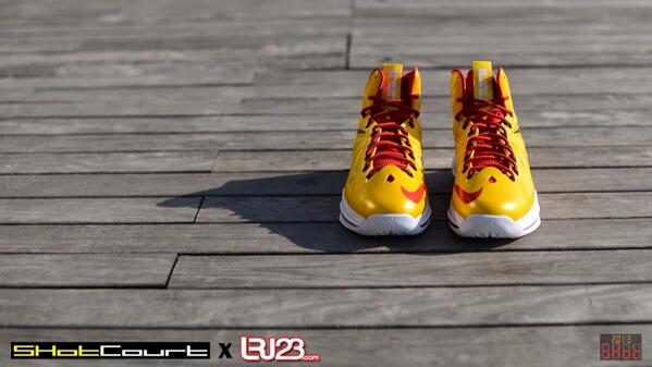 SHotCourt's tweet photo. Zoom Lebron X ‘Carmex’
@ComplexSneakers @kicksonfire http://t.co/BJfJ5lupXu