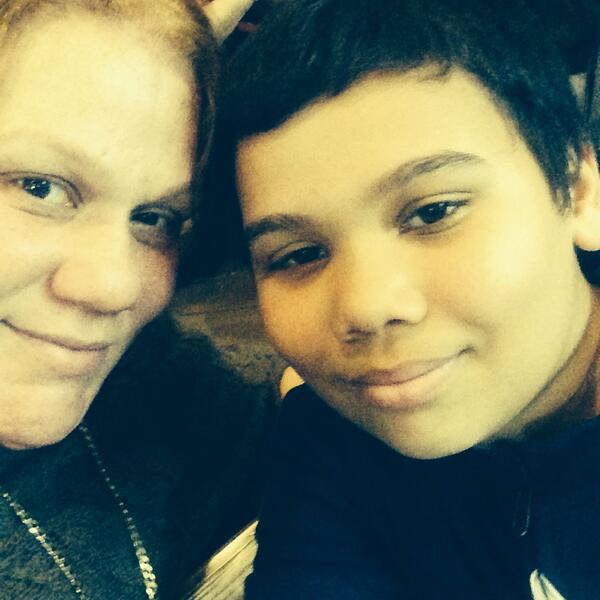 pebluz9's tweet photo. Quality time with my family❤️😘 http://t.co/GOOJ0gNZos