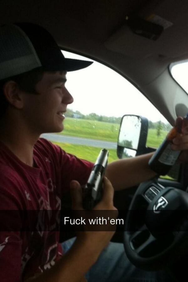 claytonpoliti's tweet photo. #fuckwithem #neverweaken http://t.co/p1EvNsC9wA