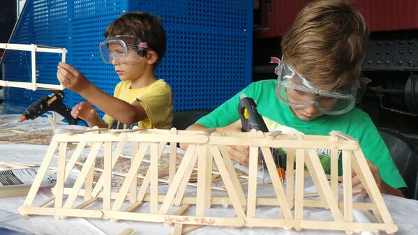 Trainworks_NSW's tweet photo. Have you got a mini-engineer in your family? Get them into our Building Bridges workshop! http://t.co/BZssVQO0KC http://t.co/1SJV7N9BF4