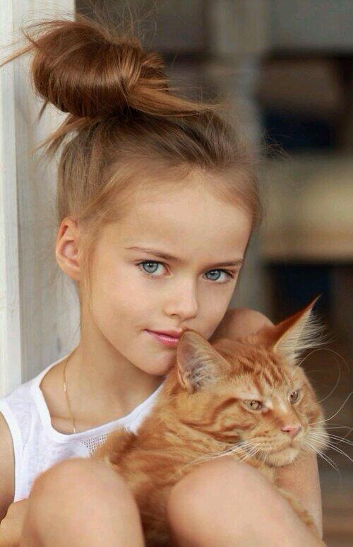 Hey guys I found a cat