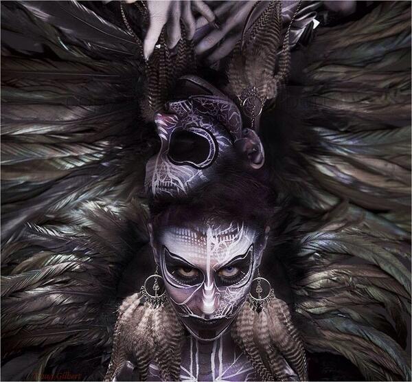 I love painting &amp; getting to play creepy characters too! Hanging out with photographer/digital artist Doug Gilbert.