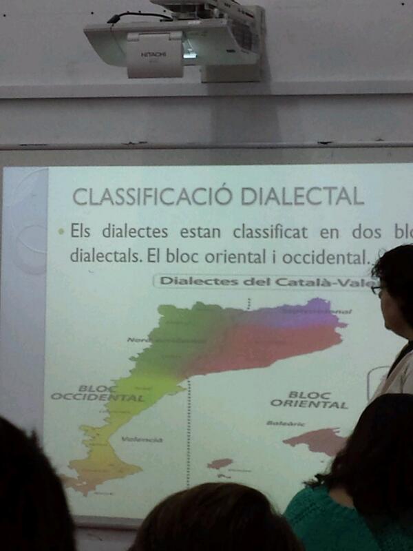 jcatalanMS's tweet photo. Classificació dialectal a la Comunitat Valenciana i Catalunya #llxll http://t.co/iUatOGU8fx