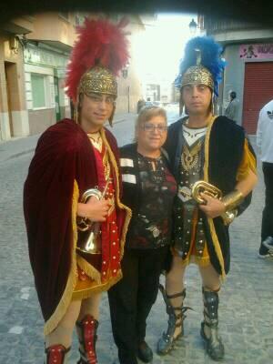 losa92's tweet photo. Fotaca con la mama XD.@josefarruco25 http://t.co/vUcZ5HBUmv