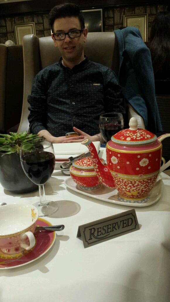 johntweetin's tweet image. “@FergalMarley: Afternoon tea how beautiful http://t.co/WtOP5xNyeL. #amazin #stufffed #howgayareweehavinhightea