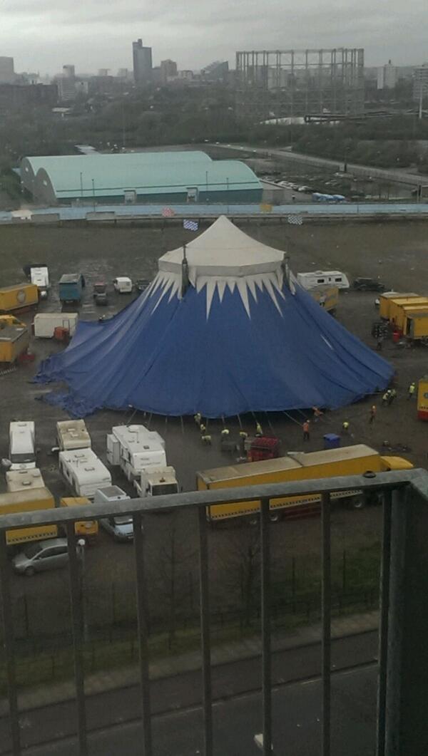 LadyEndora's tweet photo. @Kimturner85 @stephmarsh09  LOOK!!! Do u wanna go to it? http://t.co/yIt7H786ZE