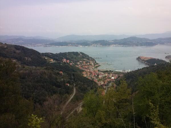 LucaNico_88's tweet photo. Faticaccia, ma ne è valsa la pena! #trekking #CAI @xclodyx http://t.co/kTwg9c4mm5